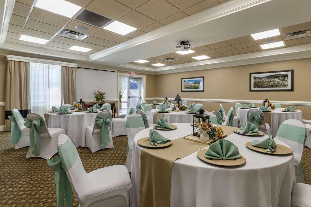 Comfort Inn & Suites Тифтон Удобства фото