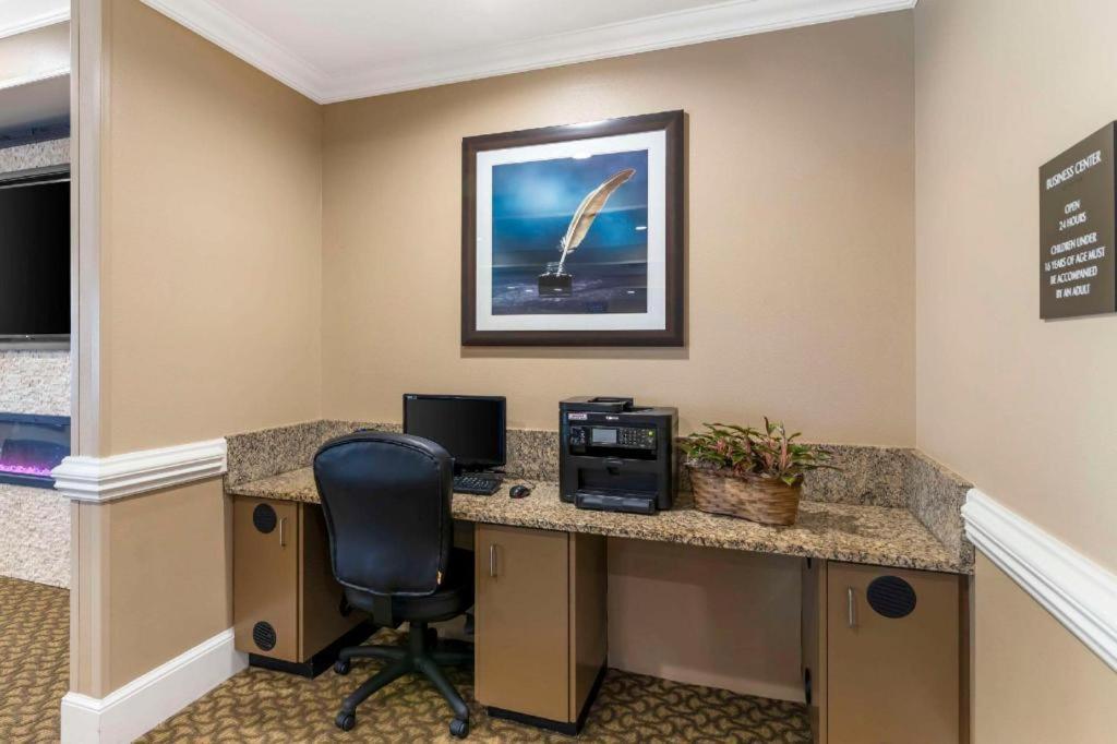 Comfort Inn & Suites Тифтон Экстерьер фото