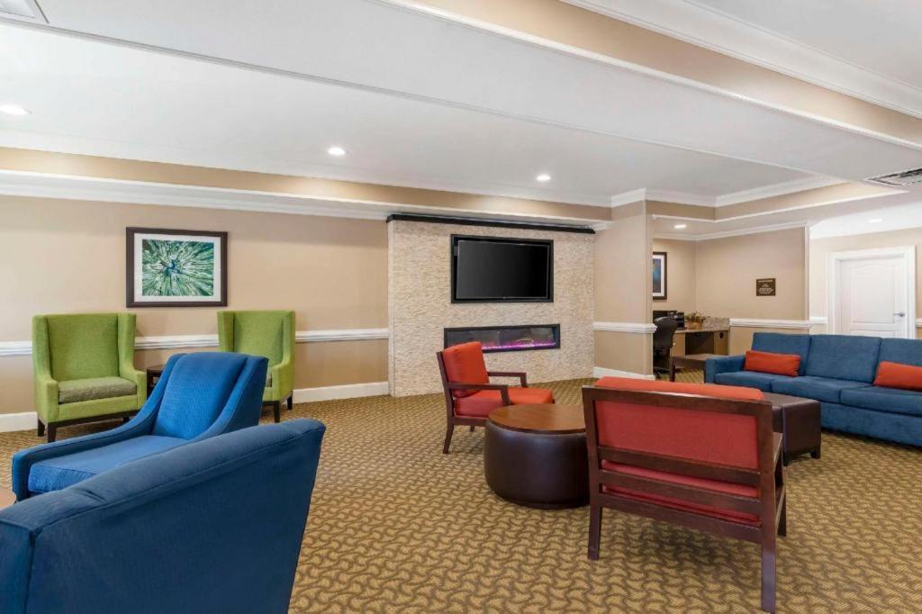 Comfort Inn & Suites Тифтон Экстерьер фото